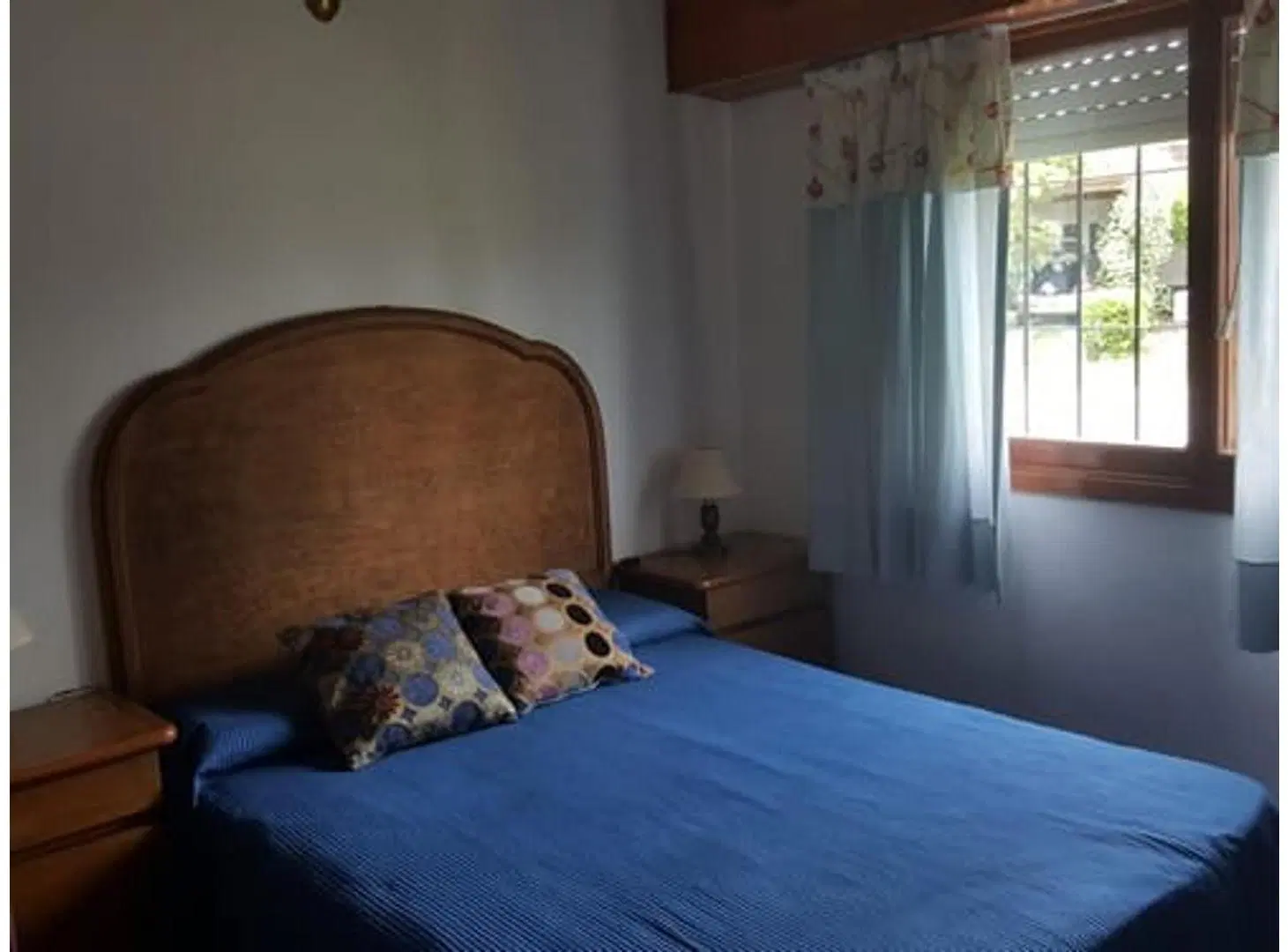 VENTA AMPLIO CHALET CON PATIO Y COCHERA * GESELL 2