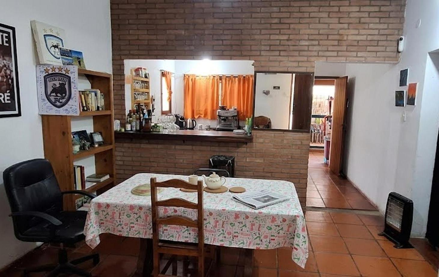 Foto de VENTA CASA 3 AMBIENTES * PATIO * AMPLIA COCHERA, imagen 5