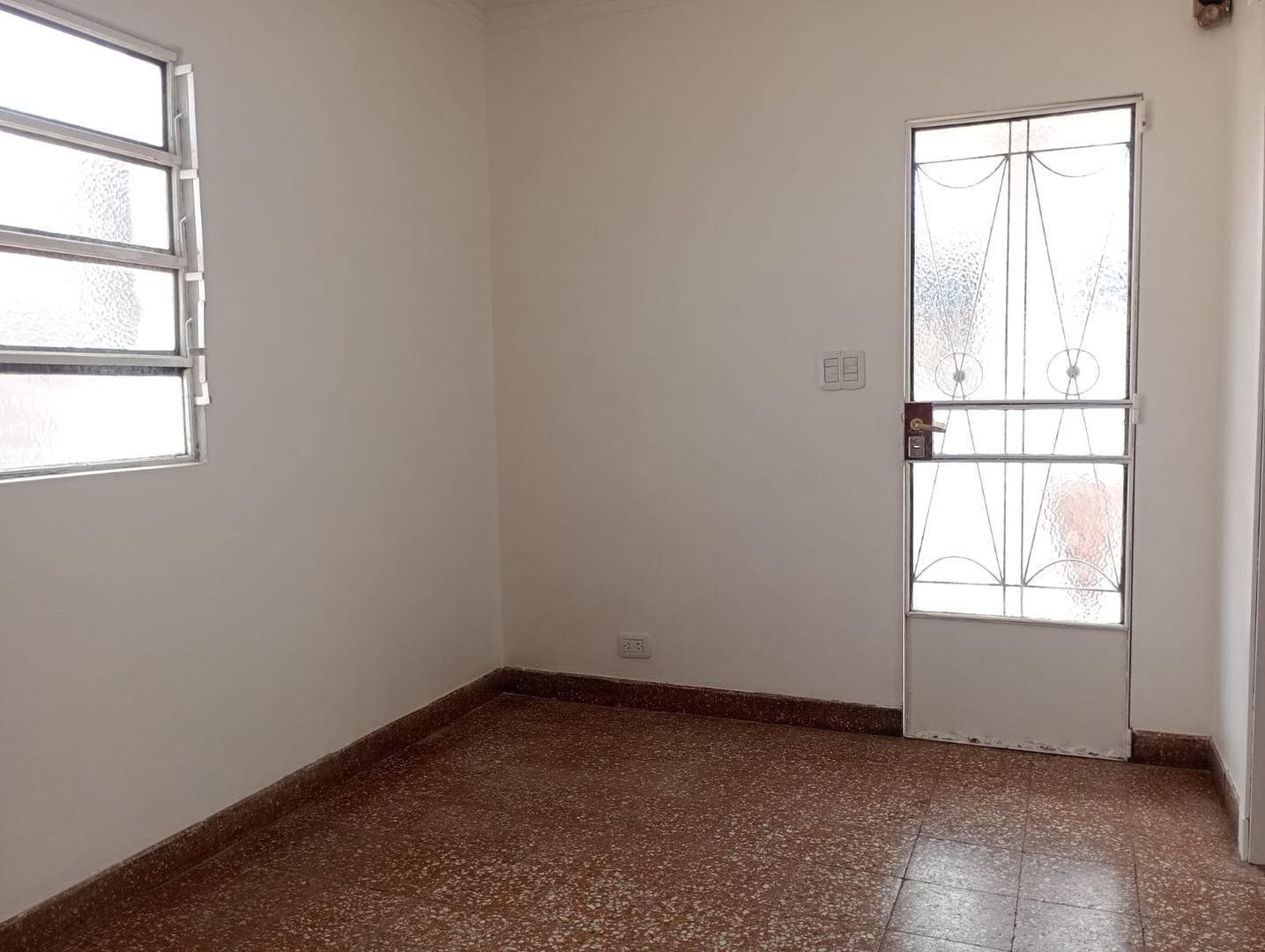 Foto de ALQUILER PH TIPO CASA 4 AMB. PA, imagen 3
