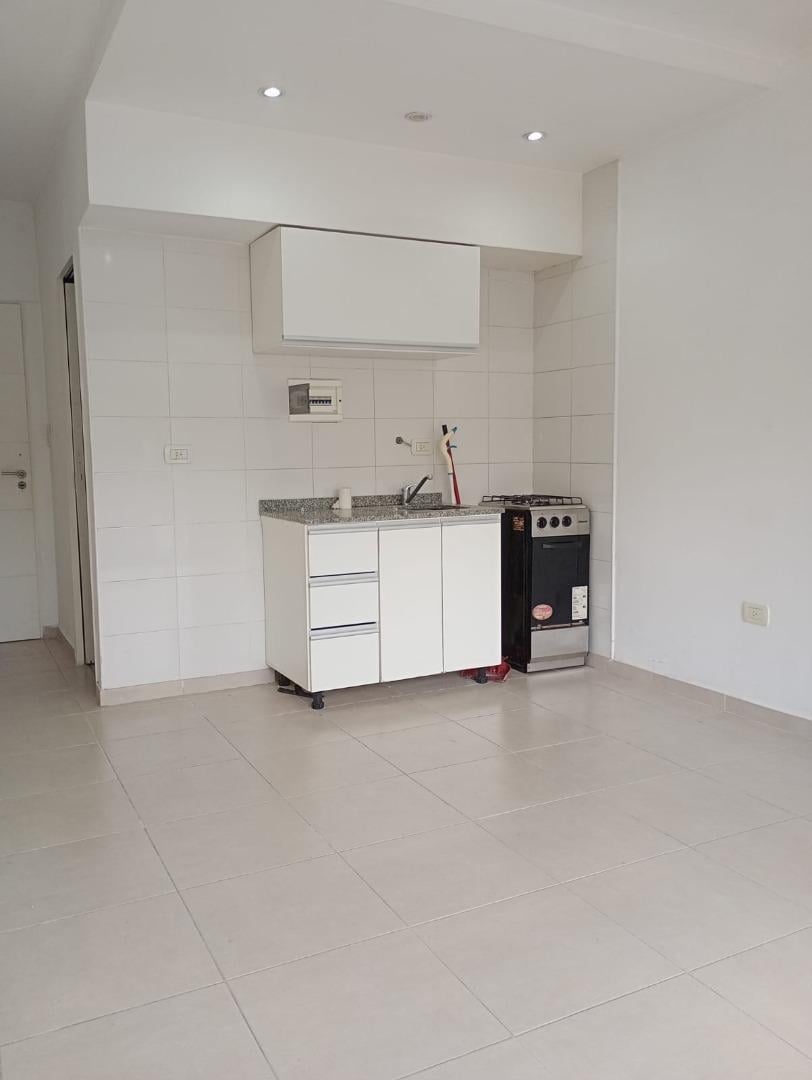 Foto de ALQUILER MONOAMBIENTE EN EXCELENTE UBICACIÓN, imagen 5