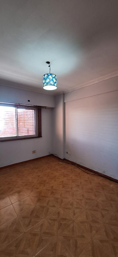 Foto de VIVIENDA CHALET 5 AMBIENTES. CON PATIO Y QUINCHO, imagen 5