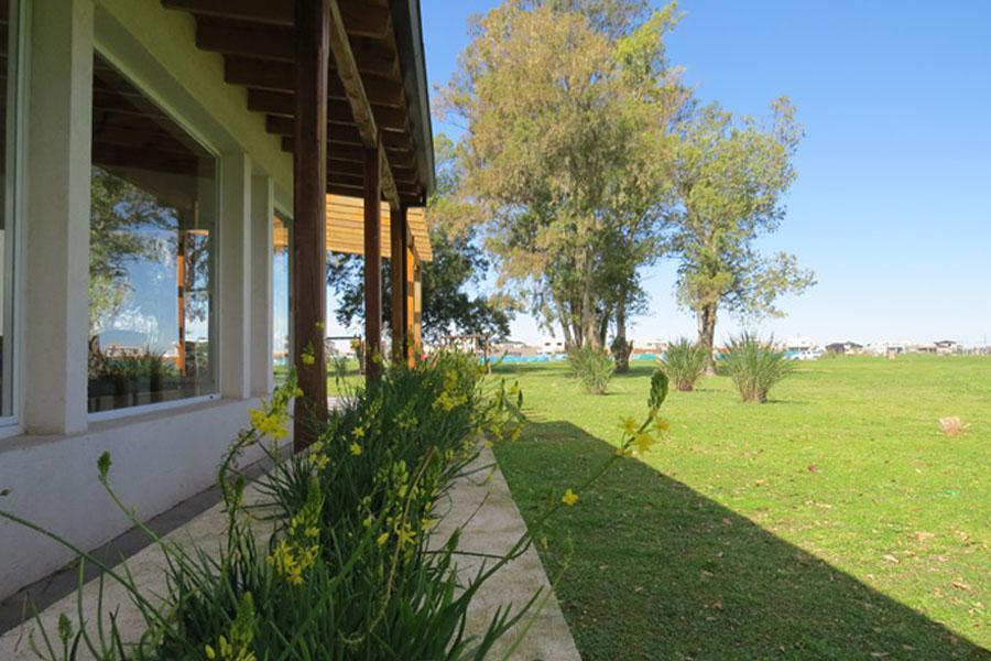 VENTA - Lote interno con fondo verde en Barrio Privado Santa Juana, Canning