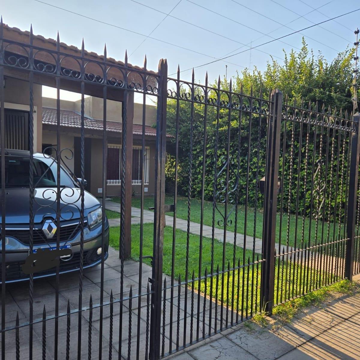 VENTA - CASA EN MONTE GRANDE