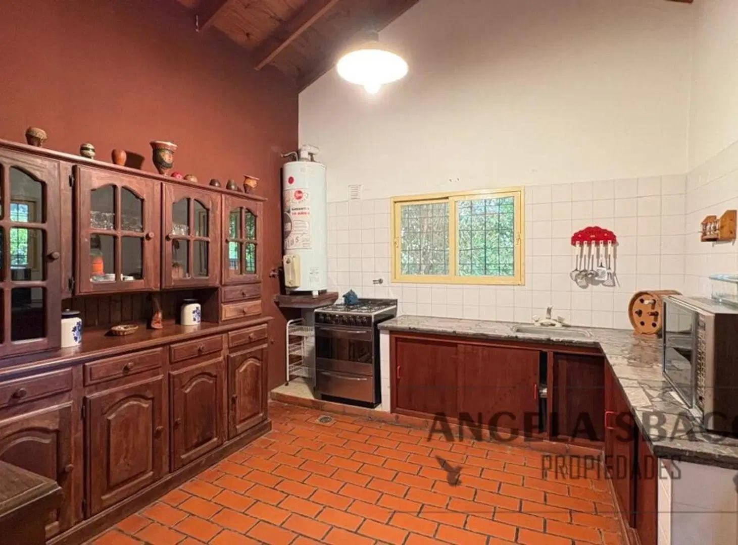 Hermosa Casa quinta en Barrio parque Jularo. 4