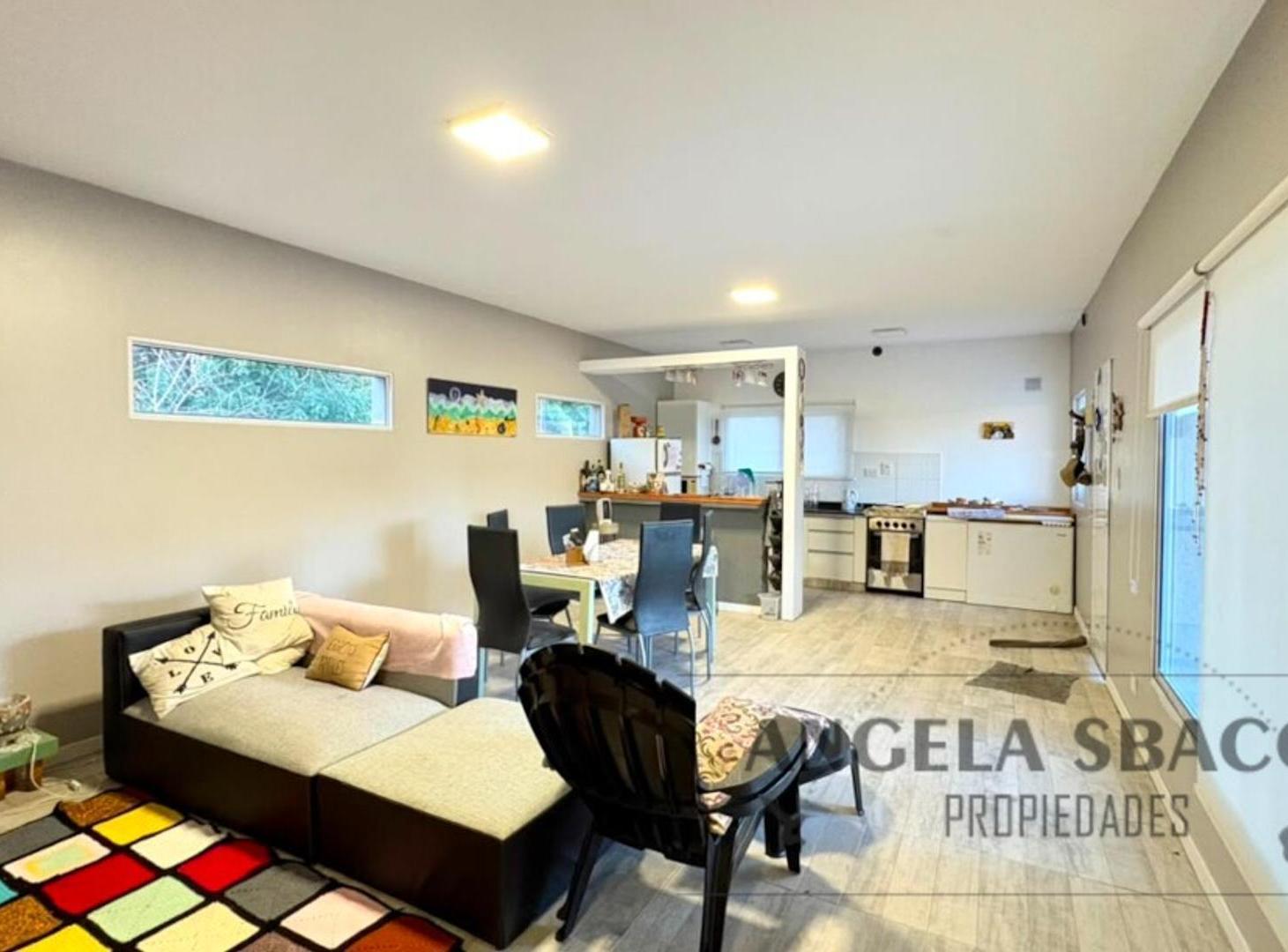 Foto de Excelente Casa en Barrio parque Jularo., imagen 4