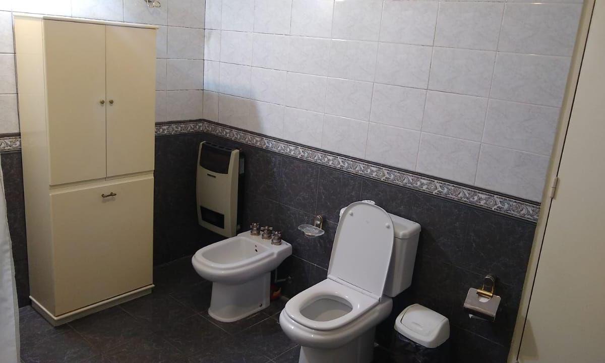 Excelente Propiedad en Venta 3 Dorm., Cochera y Patio 5