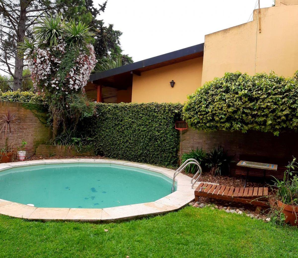 Casa en Villa Elisa con Pileta de 3 Dorm. 3