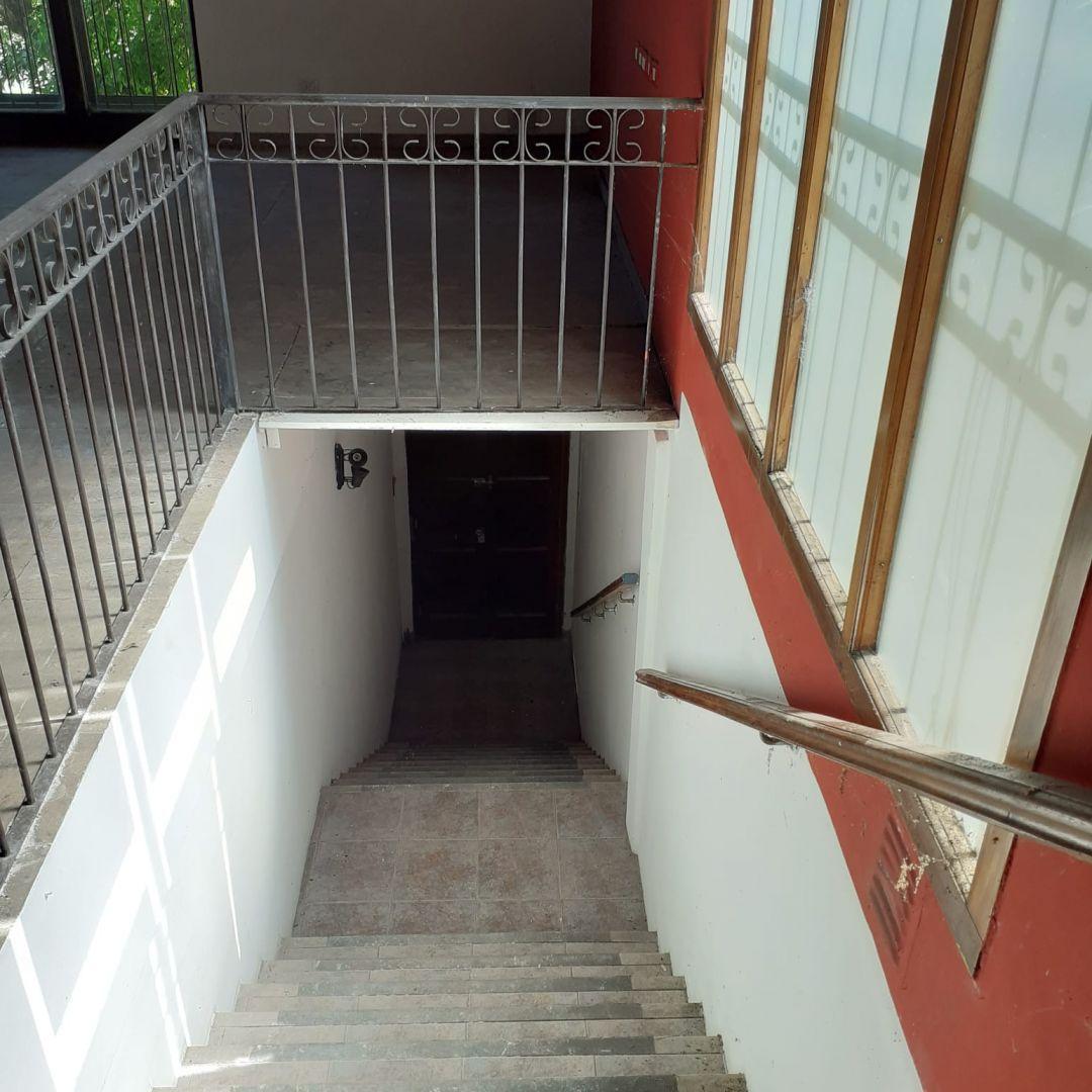 Excelente Local en Venta en Villa Elisa 4