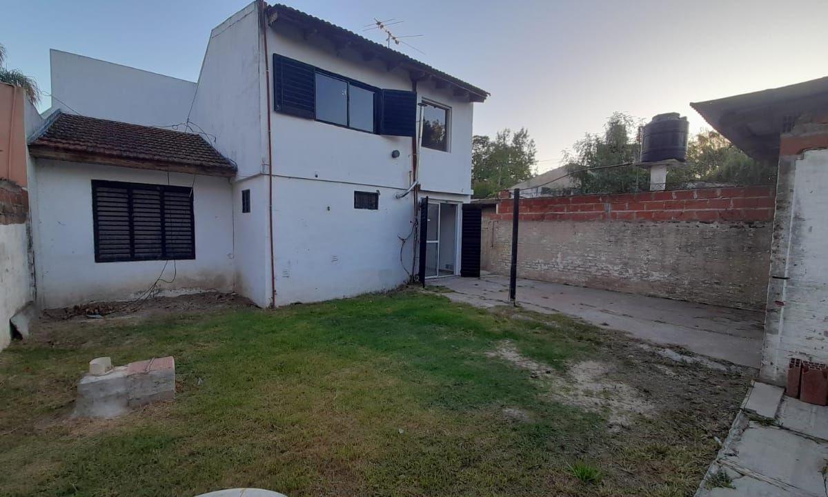 Casa en Venta en City Bell - Acepta Permuta