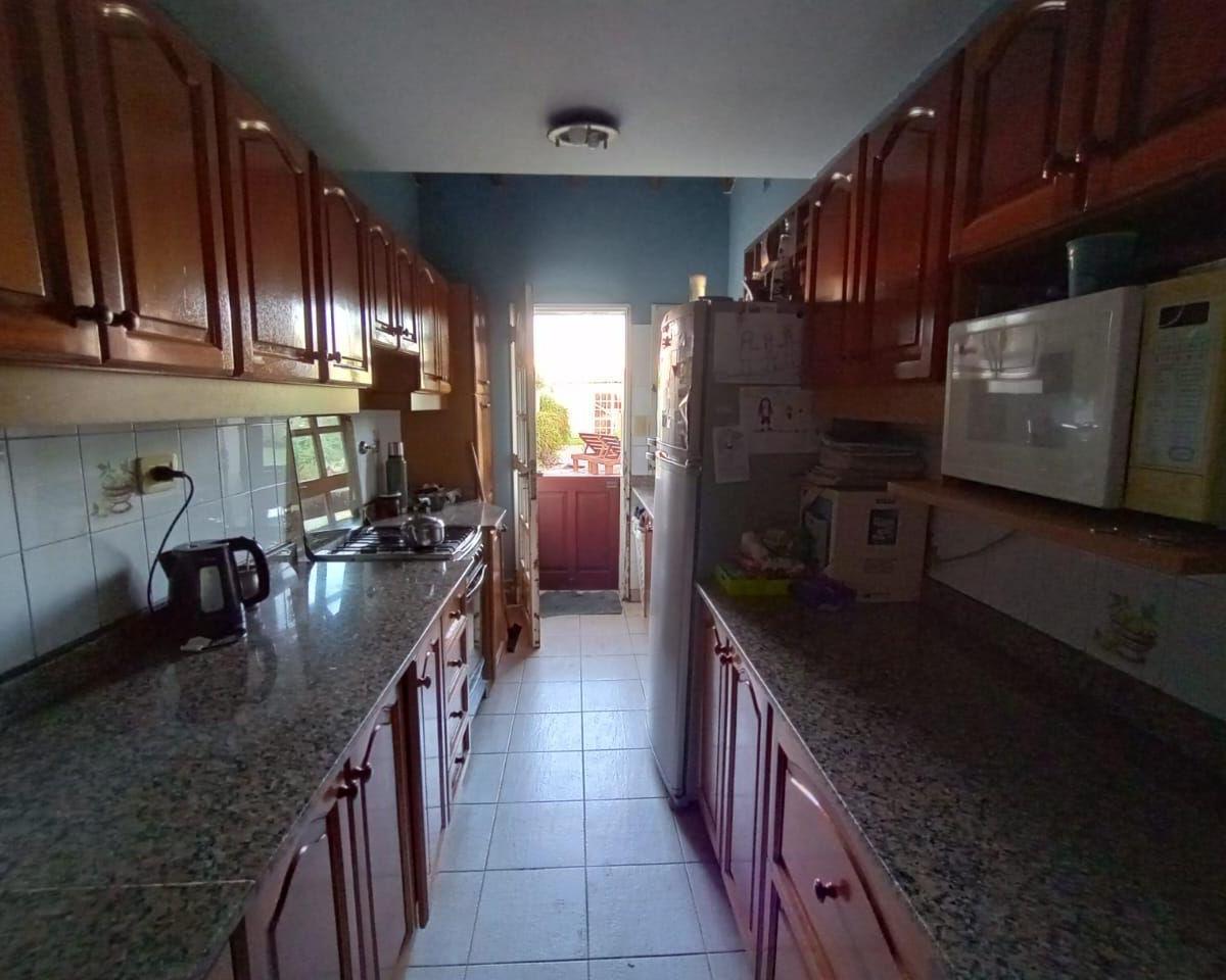 Foto de CASA EN VENTA MANUEL B . GONNET - LA PLATA -, imagen 2
