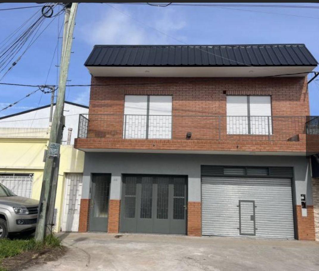 Casa 4 ambientes. | Calle 145