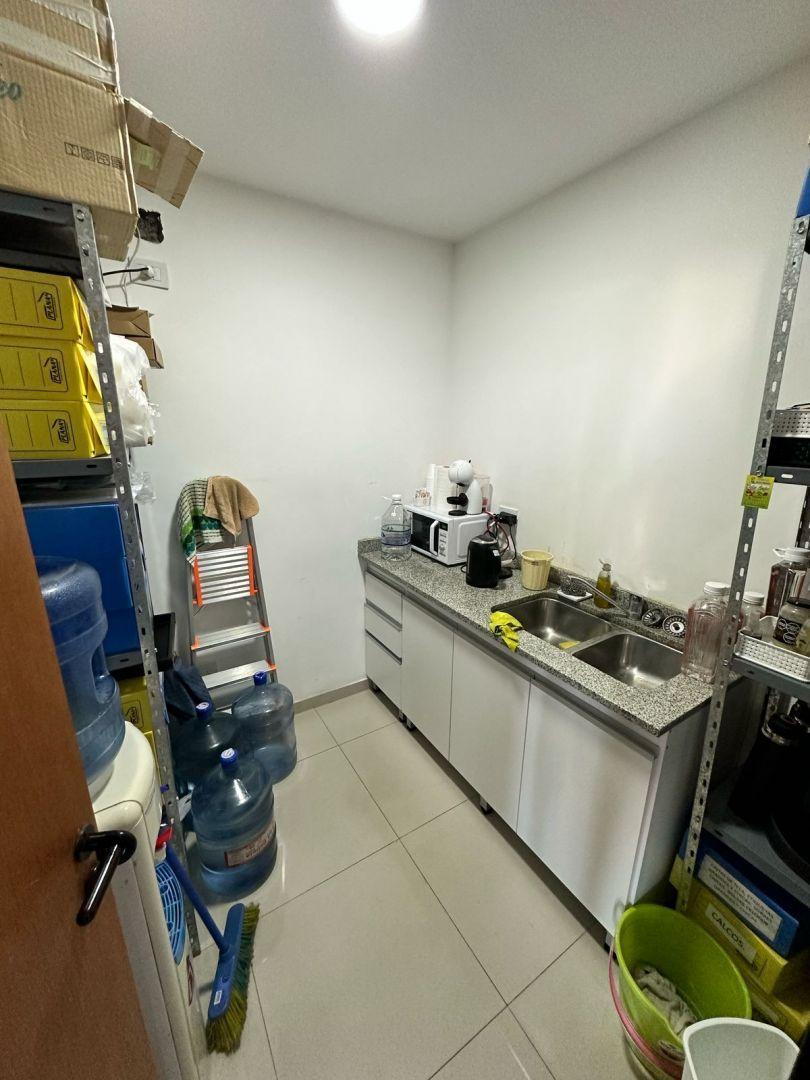 Foto de Oficina en venta en calle 13 esq 34, imagen 3