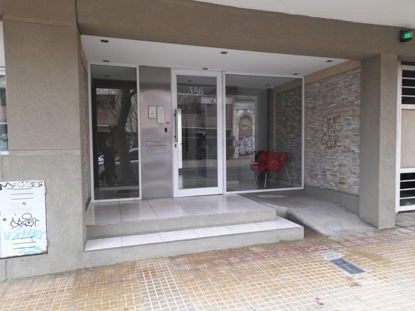 Dpto 2 ambientes en alquiler La Plata