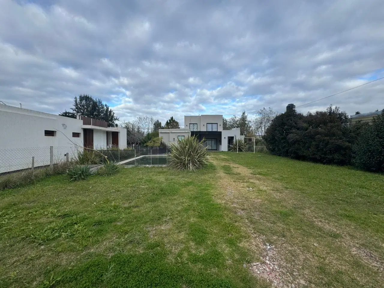 Casa en venta Barrio cerrado de Sicardi. 4