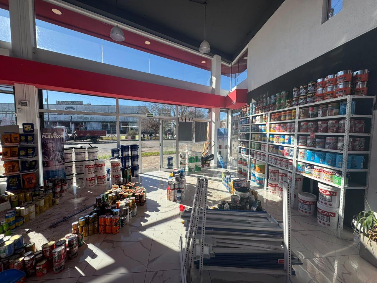 Foto de Local en alquiler Plaza coemrcial. Camino Belgrano y 517., imagen 2