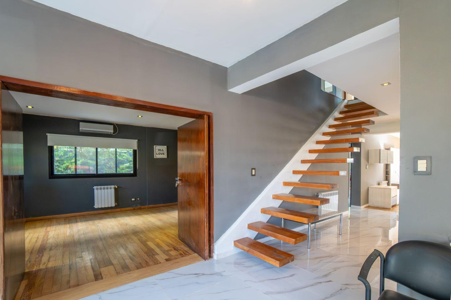 Foto de Casa 8 ambientes 6 dormitorios. | Avenida Gutiérrez al 4100, imagen 3