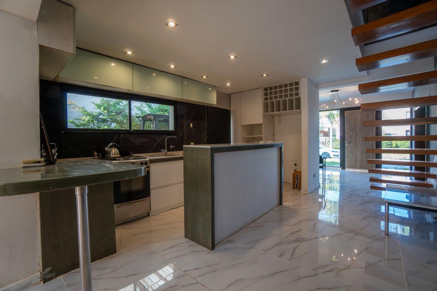 Foto de Casa 8 ambientes 6 dormitorios. | Avenida Gutiérrez al 4100, imagen 5
