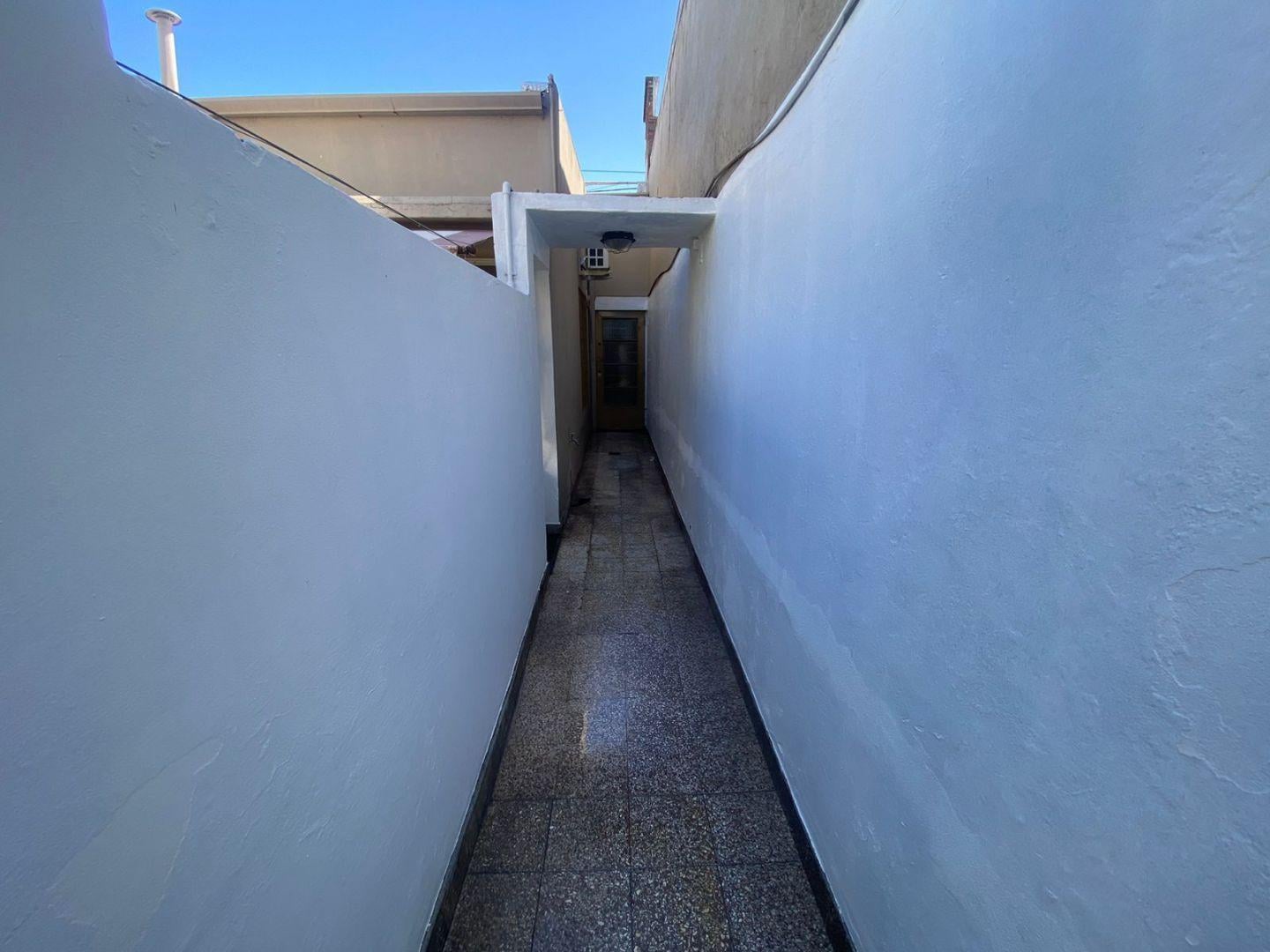 Foto de PH en alquiler de 2 dormitorios en 26 44 y 45., imagen 1