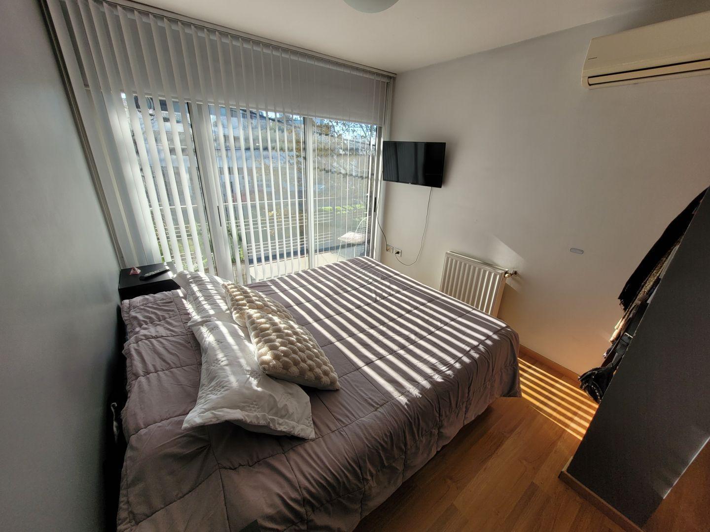 Foto de Departamento de 2 dormitorios en venta, balcon al frente., imagen 2
