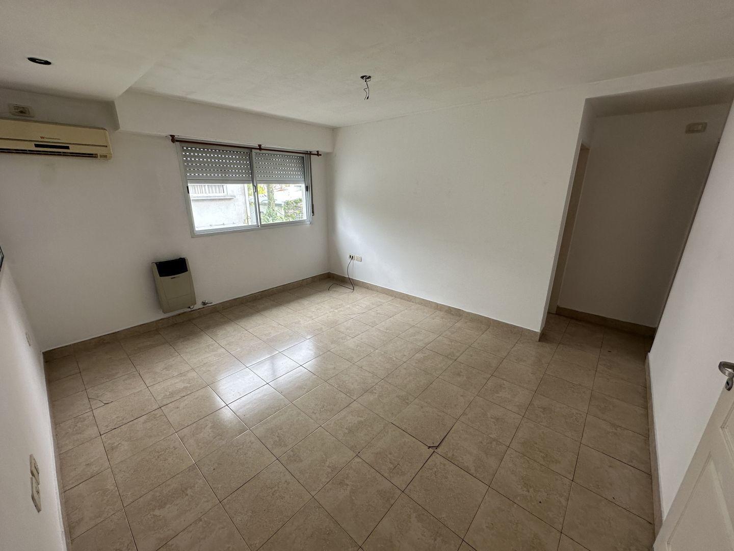 Foto de Departamento 0 ambientes 1 dormitorios. | 26 al 400, imagen 3