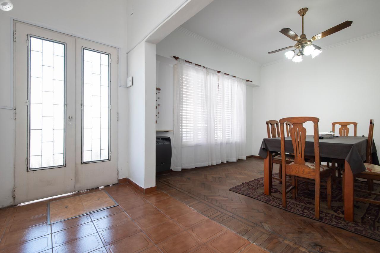 Foto de Casa 5 ambientes 1 dormitorios. | 54 al 1100, imagen 5