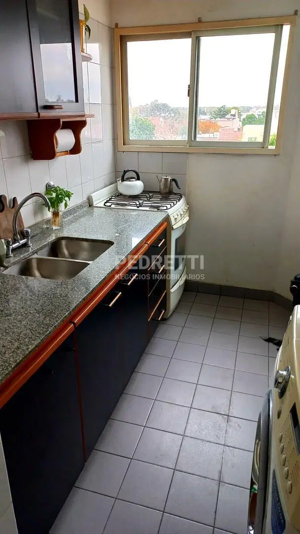 Hermoso Depto 2 Ambientes al frente c/balcón y cochera en Témperley. Excelente Ubicación 8