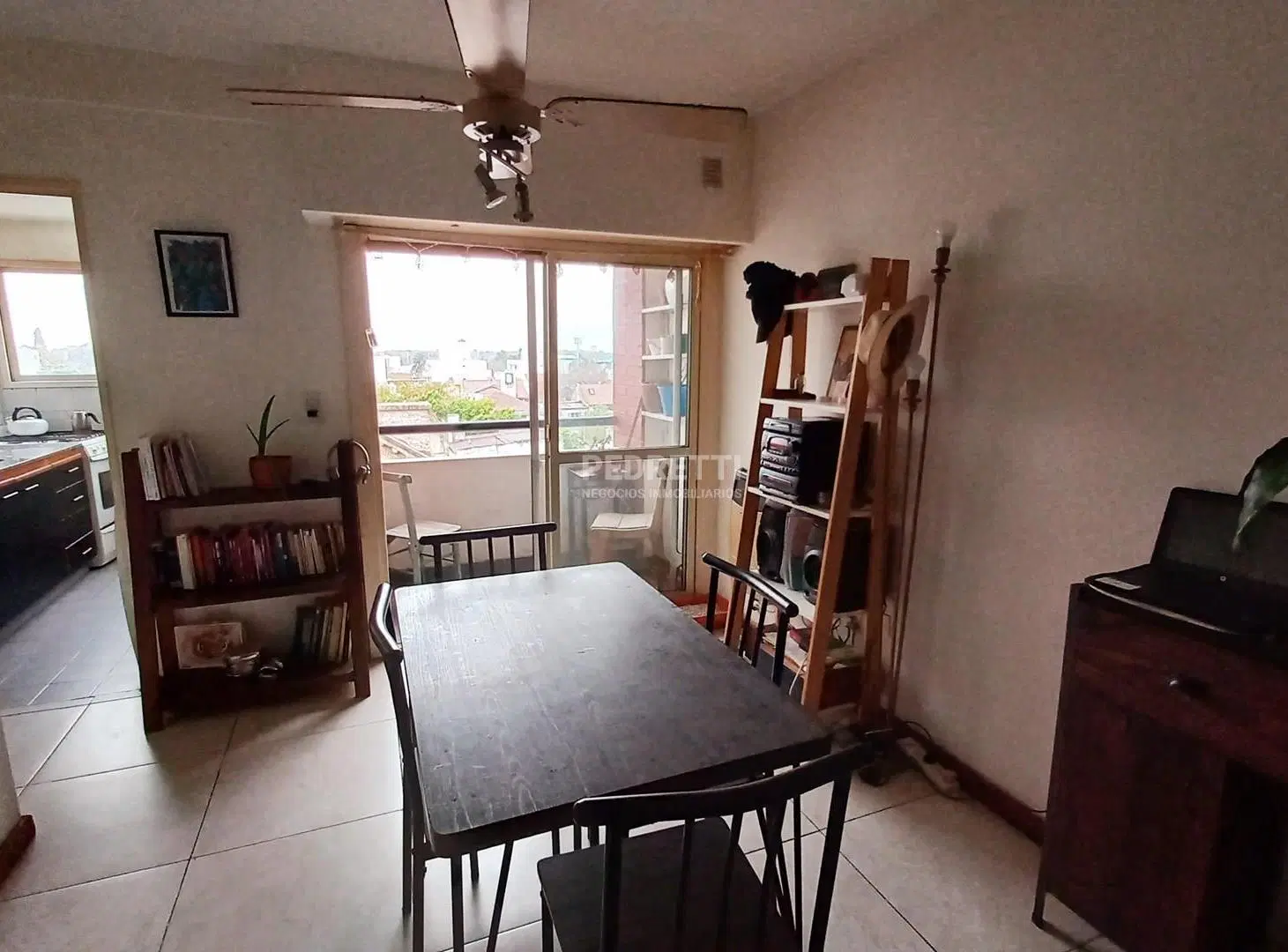 Hermoso Depto 2 Ambientes al frente c/balcón y cochera en Témperley. Excelente Ubicación 4