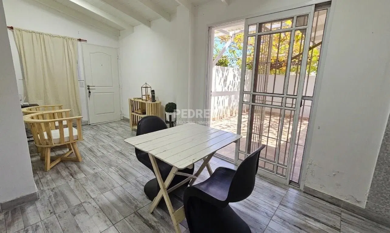 Venta de Departamento dos ambientes con patio en Remedios De Escalada 4