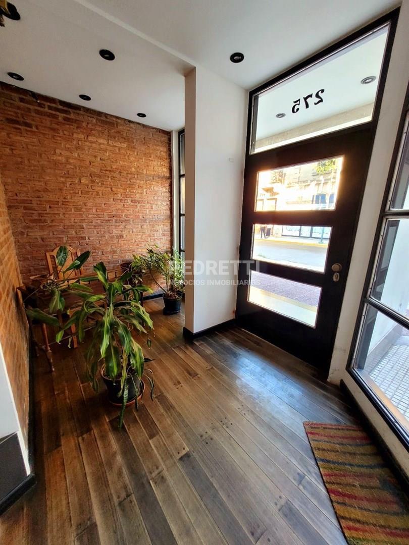 Foto de Hermoso Depto 2 Ambientes al frente c/balcón y cochera en Témperley, imagen 4
