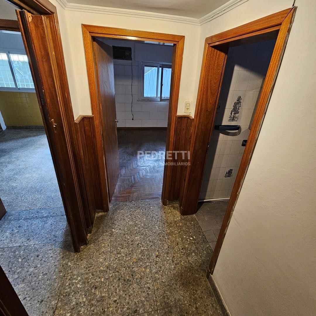 Foto de Casa en Venta con 3 Dormitorios, 2 Cocheras, Patio, Jardín, Terraza y, imagen 2
