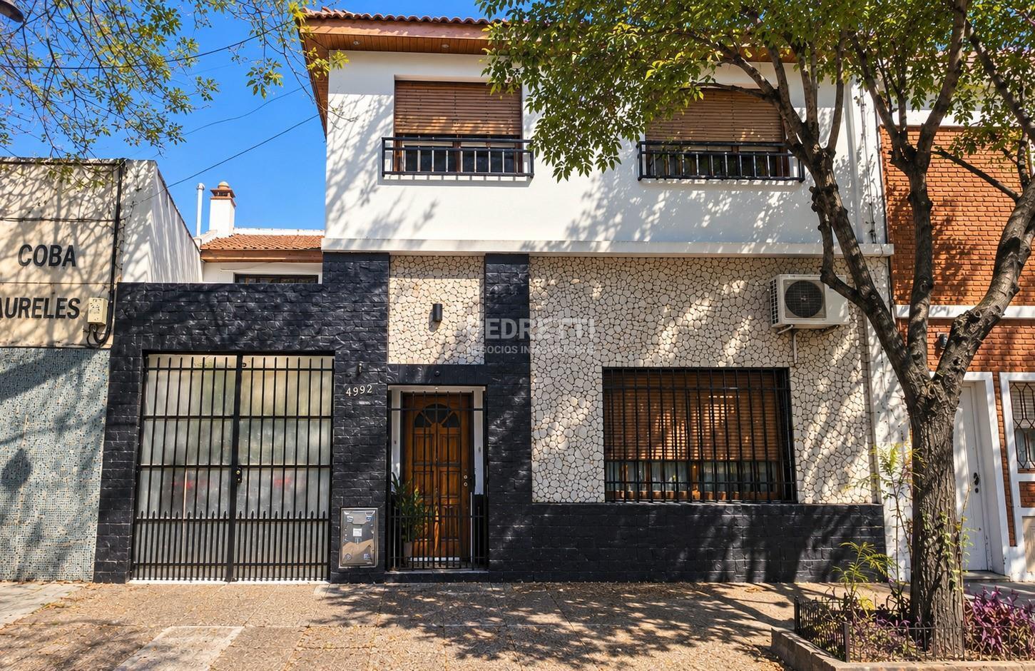 Foto de Hermosa Casa en Venta con cochera y quincho en Villa Devoto, imagen 1
