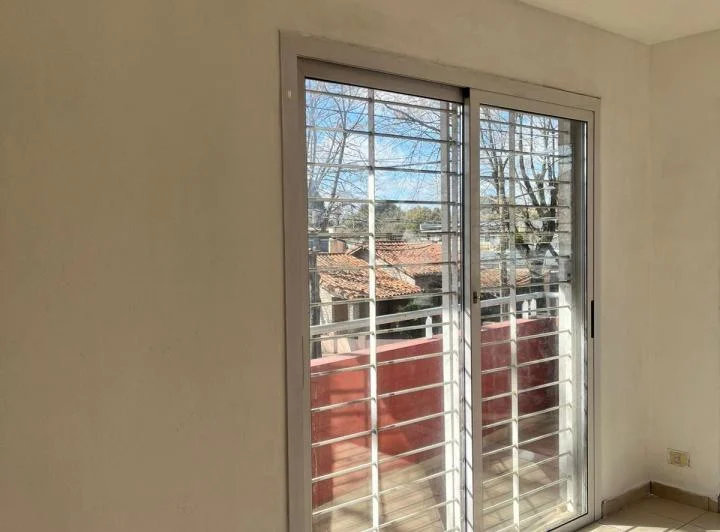 DEPARTAMENTO 2 AMBIENTES EN ALQUILER 4