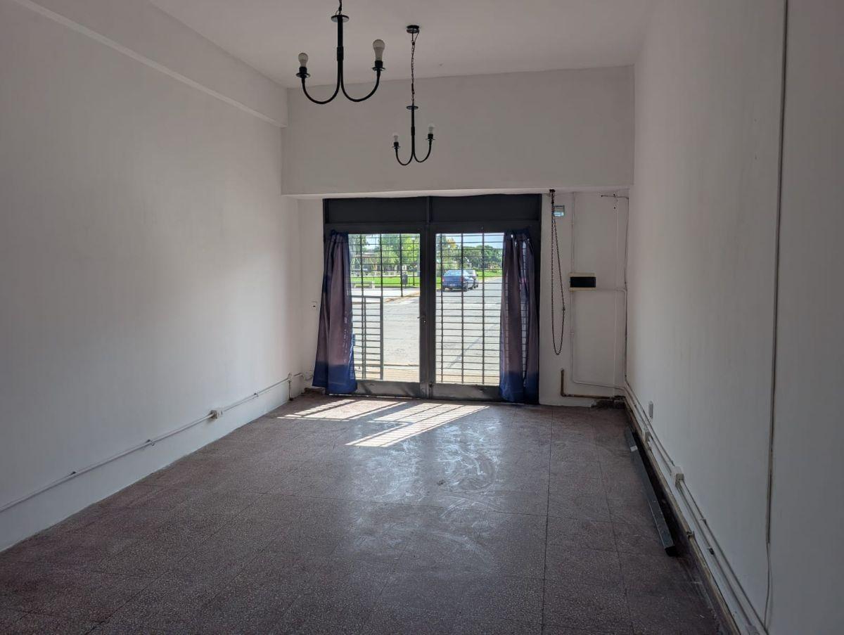 Foto de Local Comercial en Alquiler- Monte Grande, imagen 1