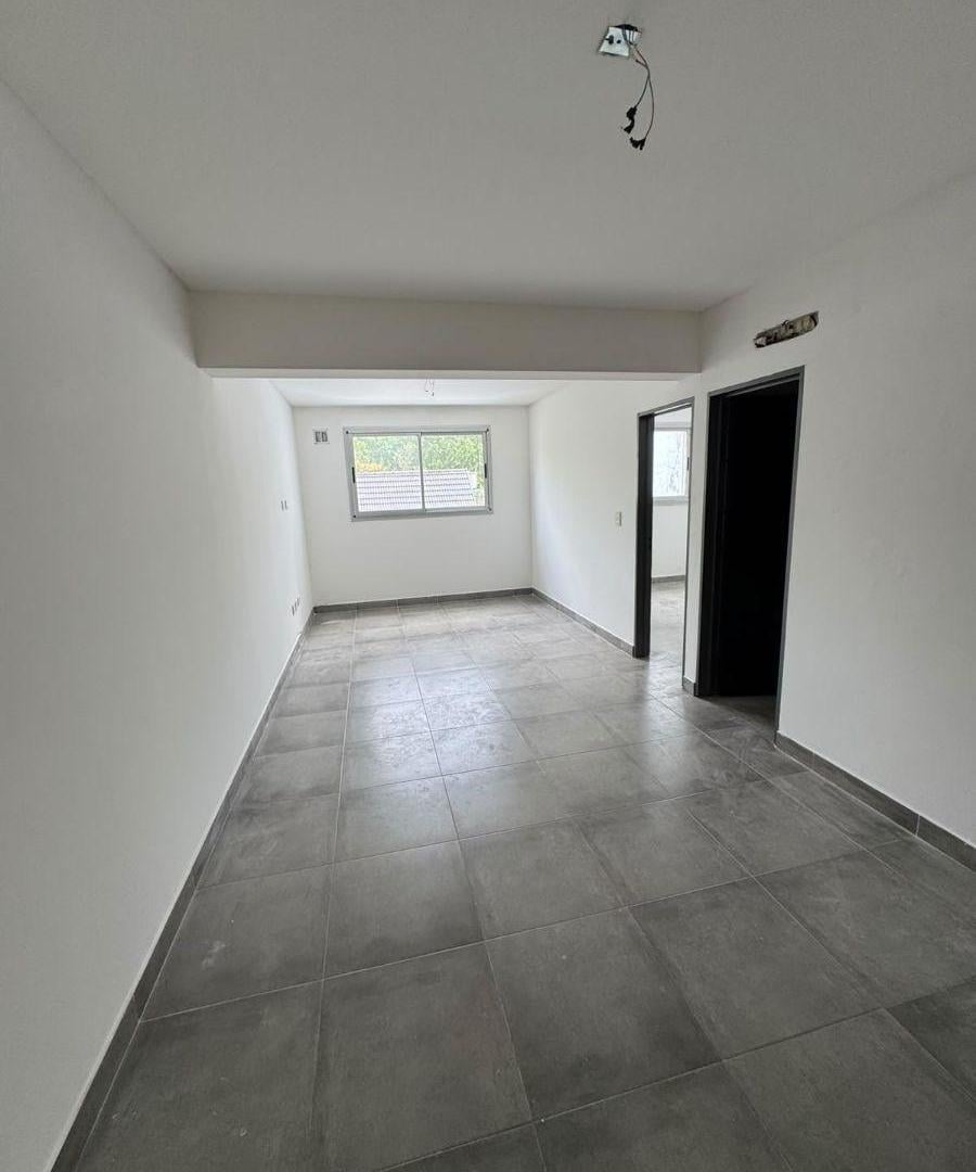 Foto de Oficina comercial en excelente ubicación - Monte Grande, imagen 3