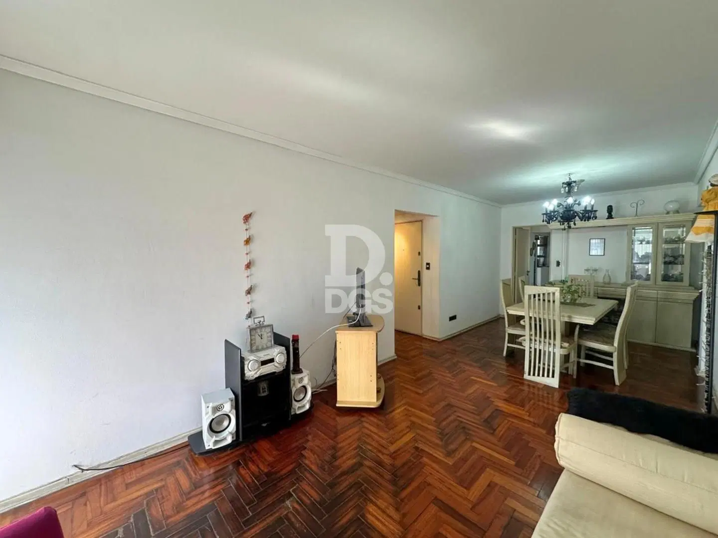 Departamento 4 ambientes con cochera en venta en Lanús Oeste 4