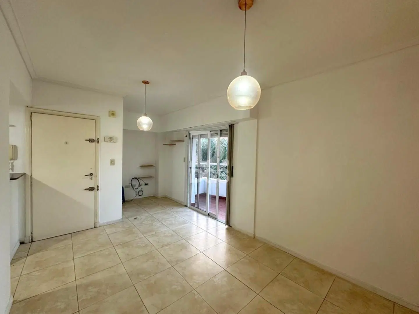 Departamento Semipiso 2 ambientes en Alquiler en Lanús Este 4