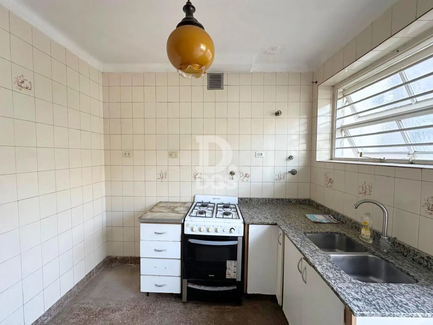 Casa 3 ambientes con patio y cochera en venta en Lomas de Zamora 3