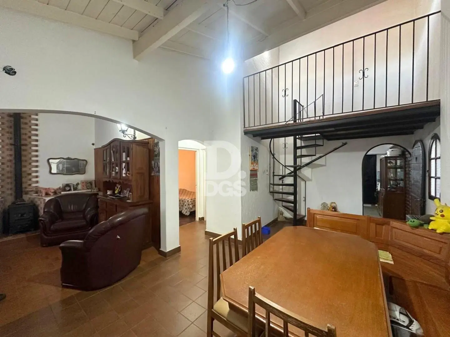 Casa Chalet en venta en Temperley 4