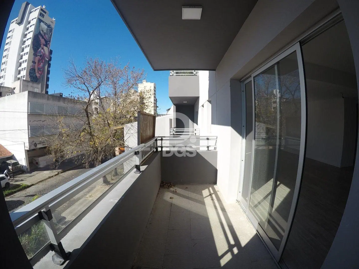 Departamento 5 ambientes en venta en Banfield 3