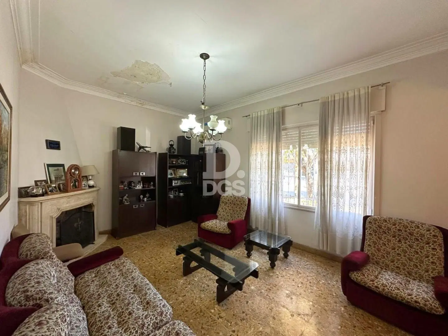 Casa Chalet 4 ambientes con cochera en venta en Lomas de Zamora 3