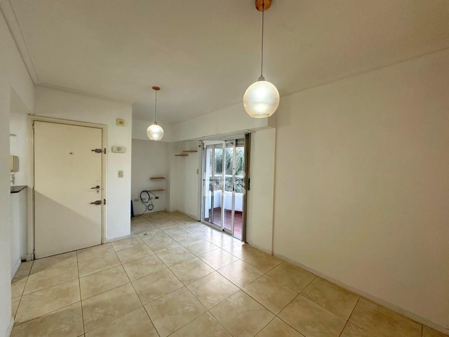 Foto de Departamento Semipiso 2 ambientes en Alquiler en Lanús Este, imagen 1