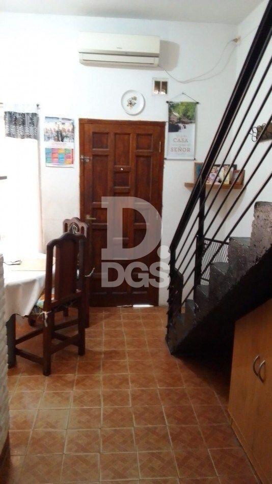 Foto de Casa Dúplex en Venta en Banfield Este, imagen 2