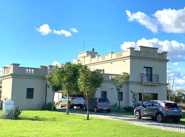 CASA EN ALQUILER EN ESTANCIA VILLA MARIA!!