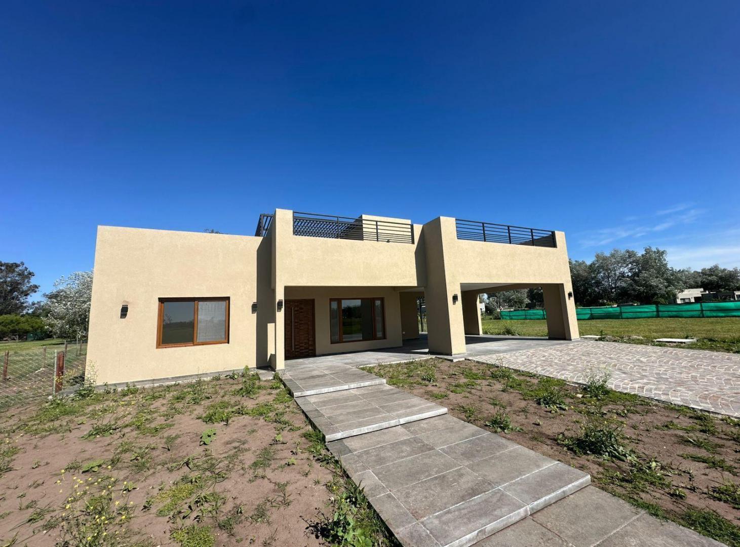 CASA EN VENTA EN SAN ELISEO GOLF