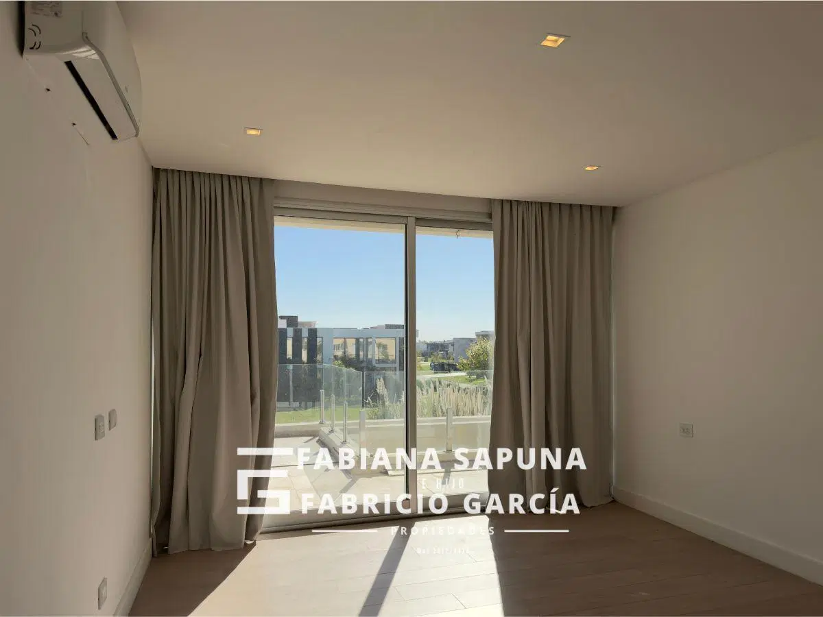 CASA EN VENTA EN TERRALAGOS 8