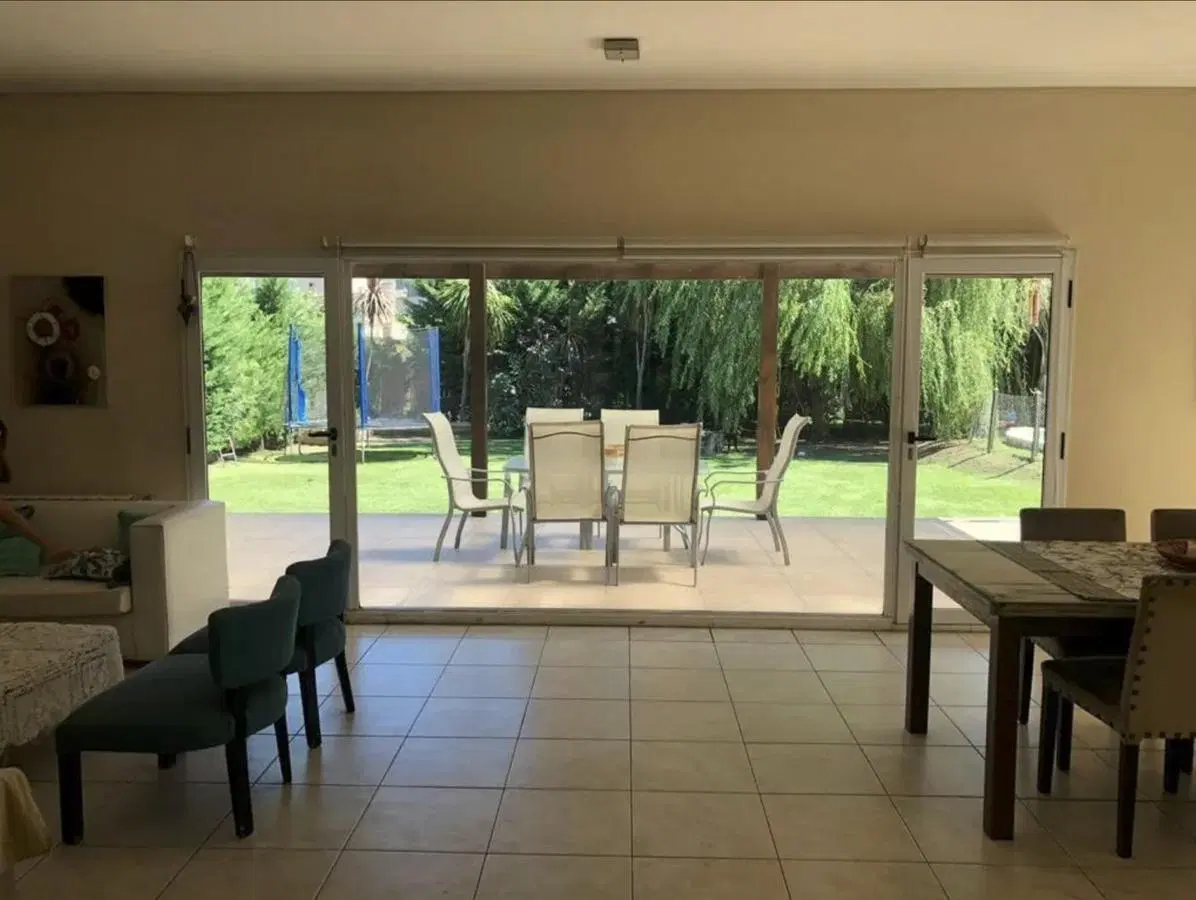CASA EN VENTA EN EL CENTAURO!! CANNING 4