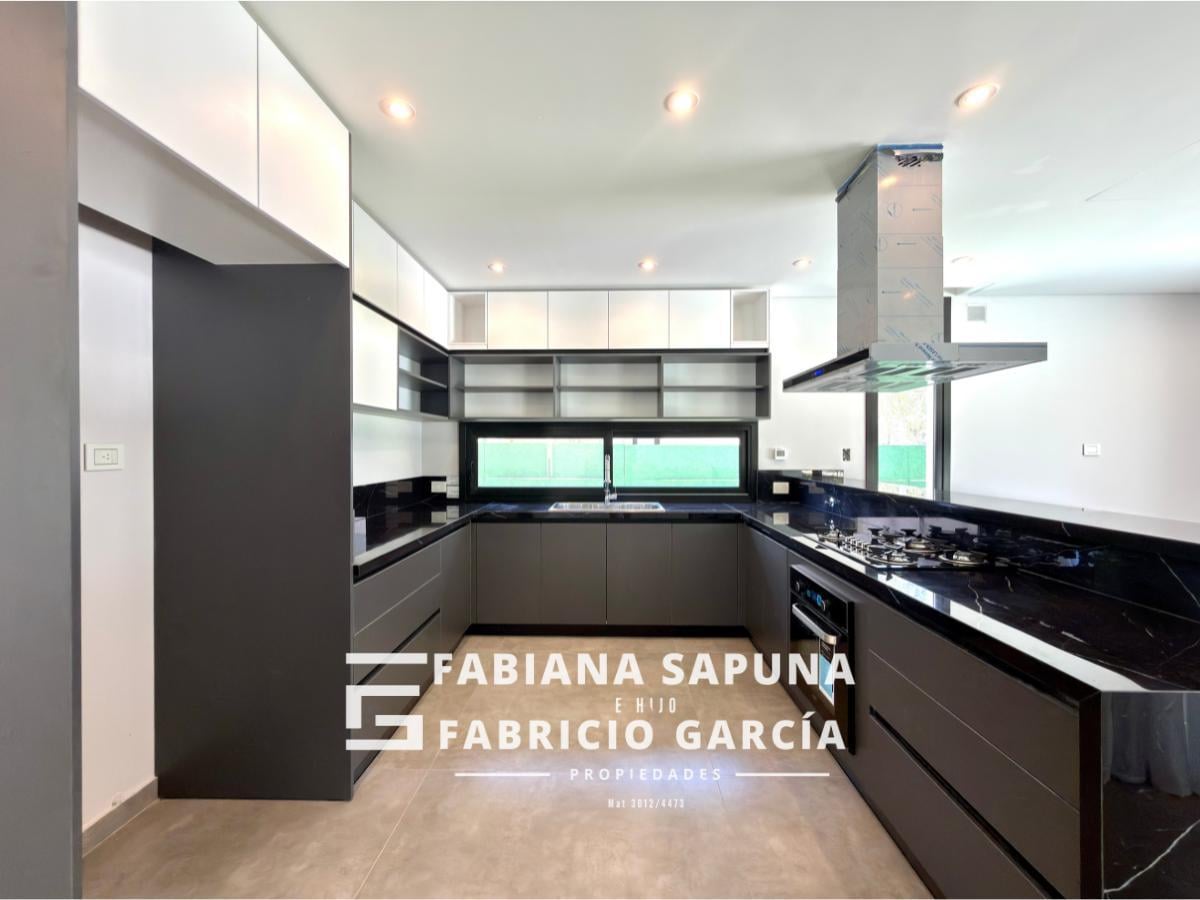 Foto de Venta casa 5 ambientes Saint Thomas Oeste, imagen 4