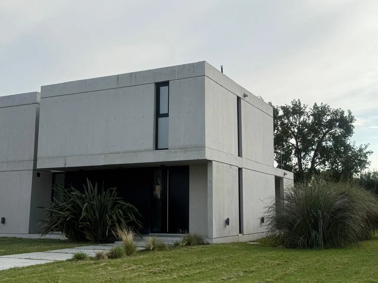 Casa en venta de 3 dormitorios con pileta 2