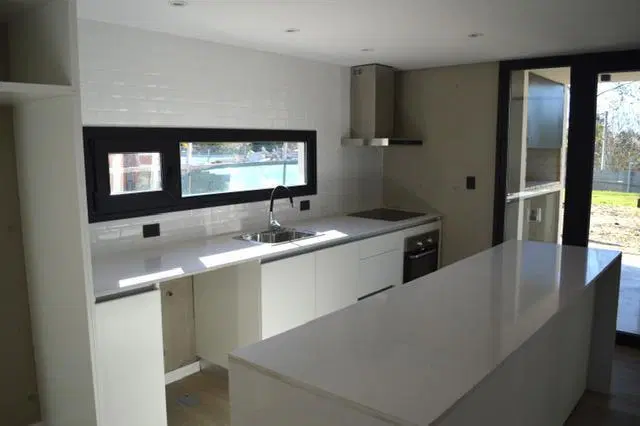 Casa en venta de 3 dormitorios con pileta 3