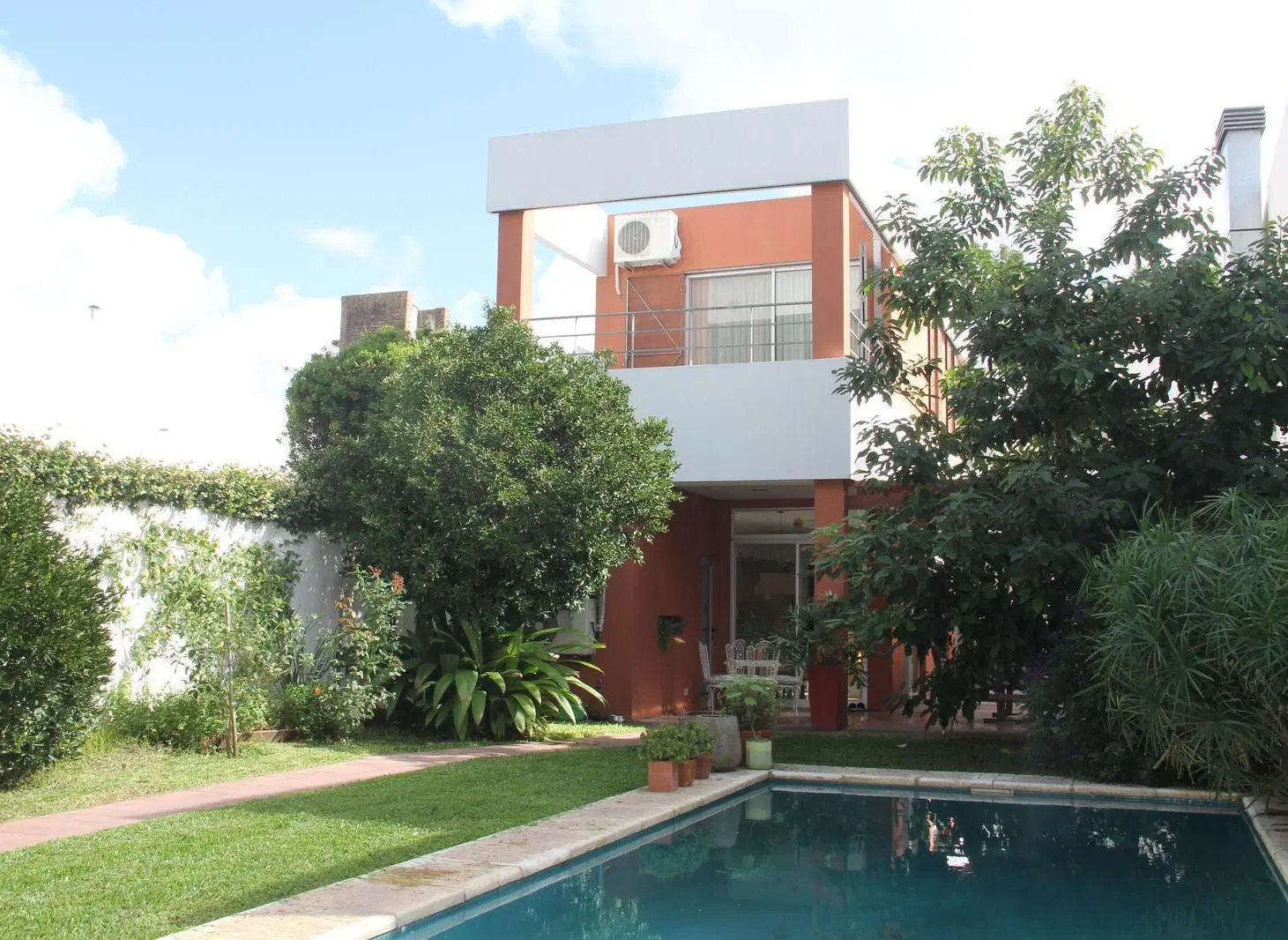 Casa 5 ambientes en venta en Quilmes con Pileta y Quincho 5